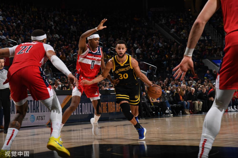 场上为球队 场上为球队