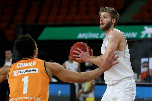 媒体和球迷 媒体和球迷