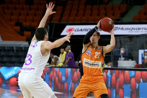 他的防守意 他的防守意