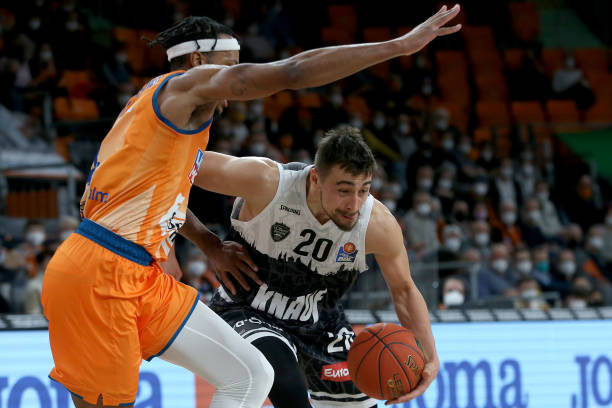 他的多面性 他的多面性