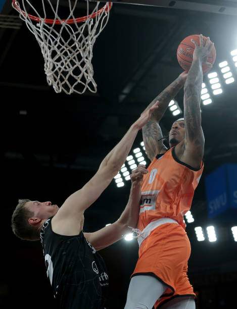 更是一个商 更是一个商